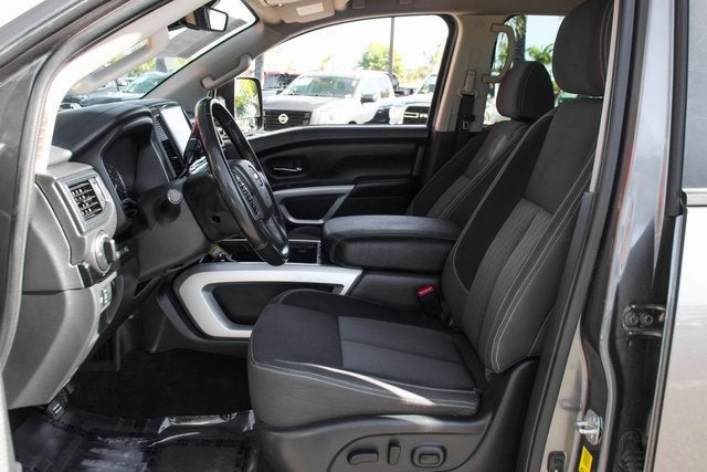 2023 Nissan Titan SV