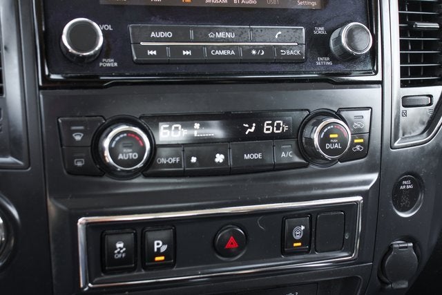 2023 Nissan Titan SV