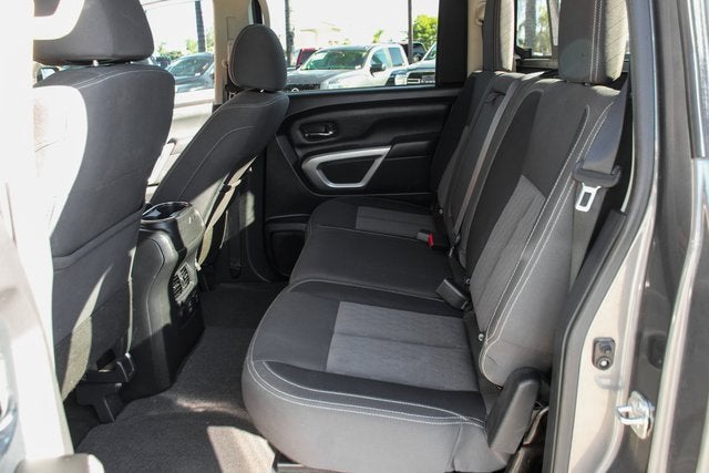 2023 Nissan Titan SV