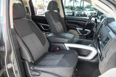 2023 Nissan Titan SV