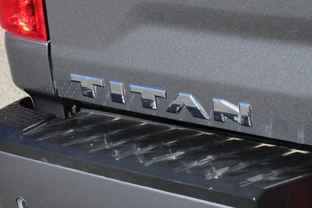 2023 Nissan Titan SV