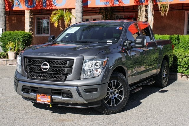 2023 Nissan Titan SV