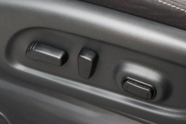 2023 Nissan Titan SV