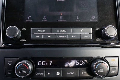 2023 Nissan Titan SV