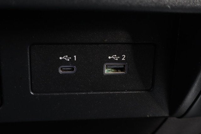 2023 Nissan Titan SV