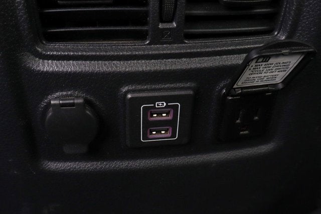 2023 Nissan Titan SV