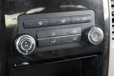 2013 Nissan Titan SV