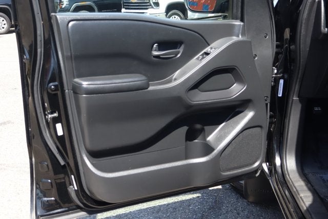 2025 Nissan Frontier S