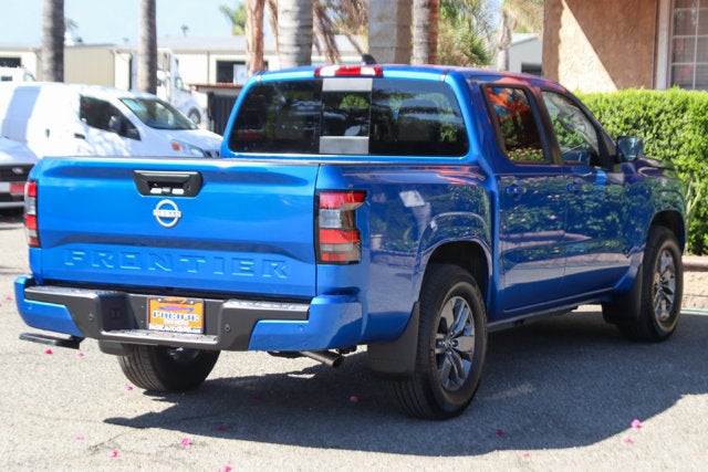 2025 Nissan Frontier SV