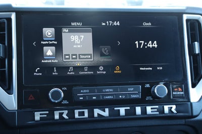 2025 Nissan Frontier SV