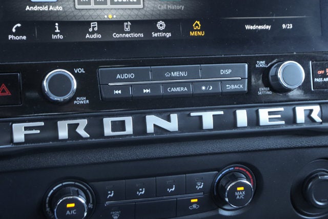 2025 Nissan Frontier SV
