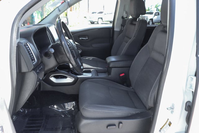 2022 Nissan Frontier SV