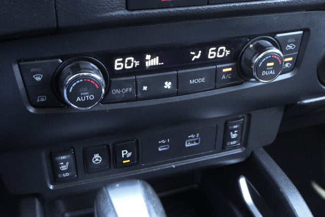 2022 Nissan Frontier SV