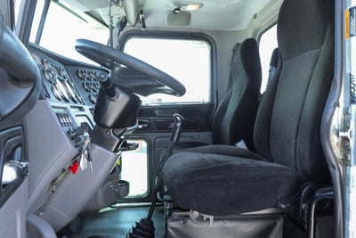 2014 Peterbilt Conventional 338