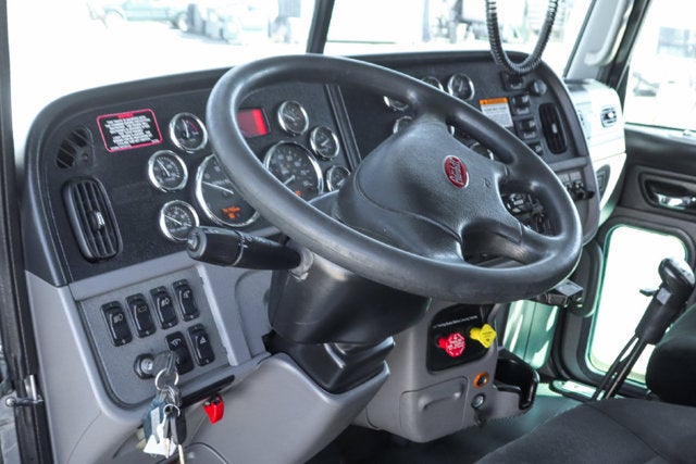 2014 Peterbilt Conventional 338
