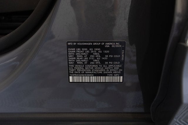 2025 Volkswagen Atlas 2.0T SEL Premium R-Line
