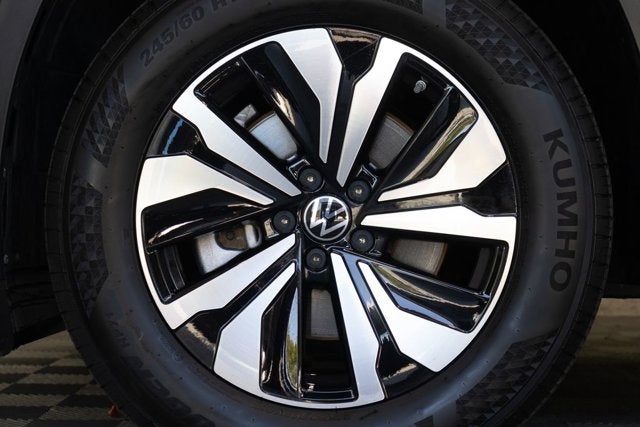 2024 Volkswagen Atlas 2.0T SE