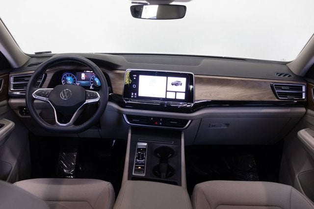 2024 Volkswagen Atlas 2.0T SE