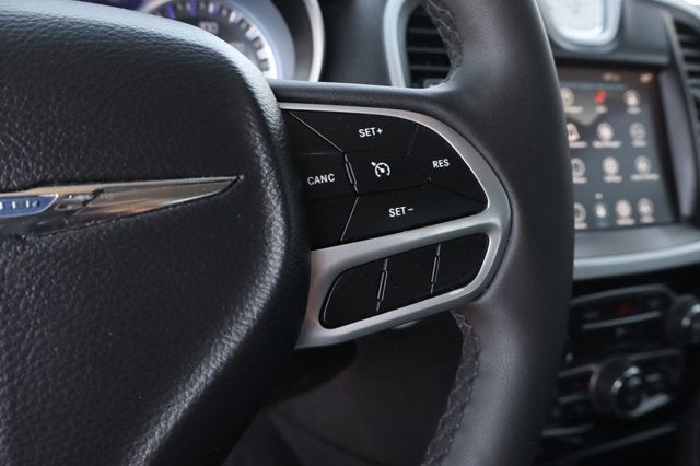 2023 Chrysler 300 Touring