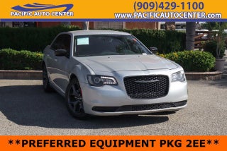 2023 Chrysler 300 Touring