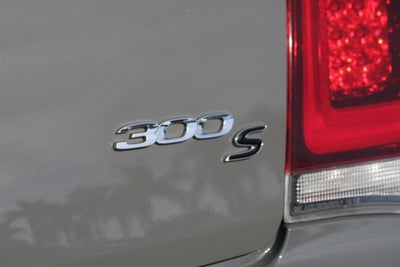 2019 Chrysler 300 S