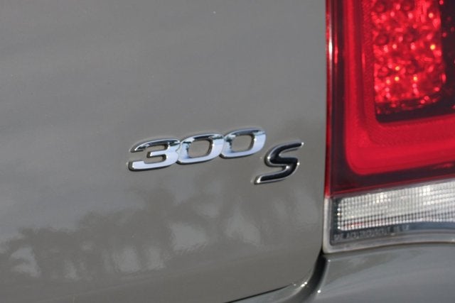 2019 Chrysler 300 S