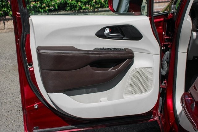 2021 Chrysler Pacifica Touring