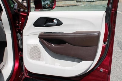 2021 Chrysler Pacifica Touring