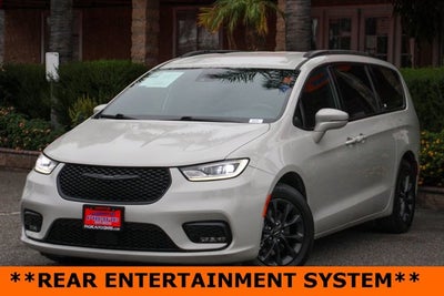 2021 Chrysler Pacifica Touring