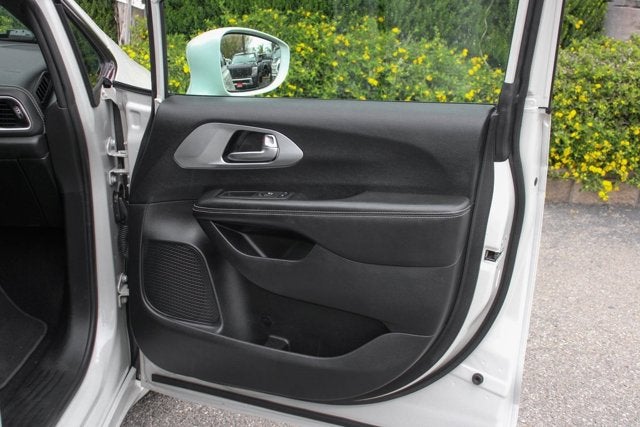 2021 Chrysler Pacifica Touring