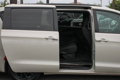 2021 Chrysler Pacifica Touring