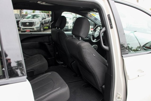 2021 Chrysler Pacifica Touring