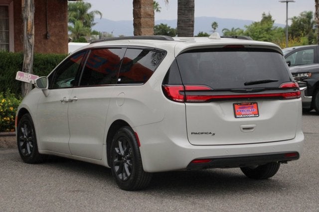 2021 Chrysler Pacifica Touring
