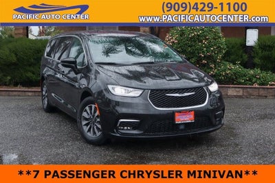 2023 Chrysler Pacifica Hybrid Touring L