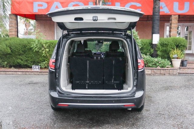 2023 Chrysler Pacifica Hybrid Touring L