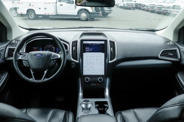 2021 Ford Edge Titanium