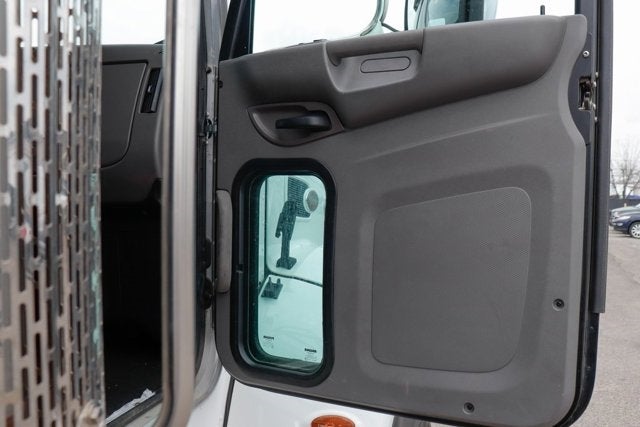 2020 Peterbilt Conventional 348