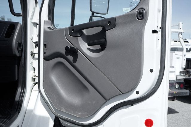 2019 Freightliner M2 106 MD