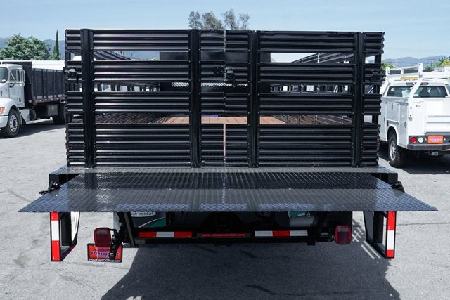 2019 Freightliner M2 106 MD