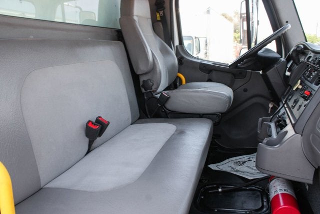 2020 Freightliner M2 106