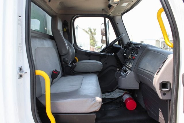 2020 Freightliner M2 106
