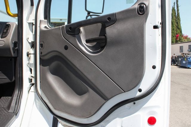 2020 Freightliner M2 106