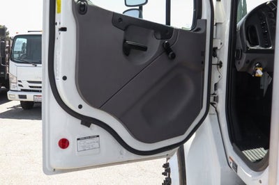 2023 Freightliner M2 106