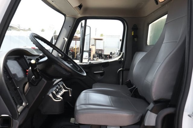 2023 Freightliner M2 106