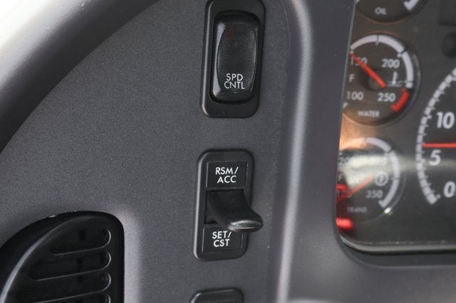 2023 Freightliner M2 106