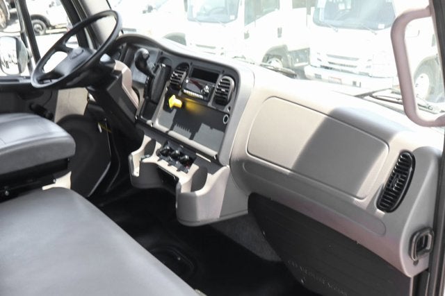 2023 Freightliner M2 106