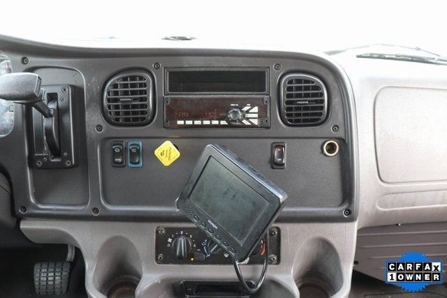 2018 Freightliner M2 106