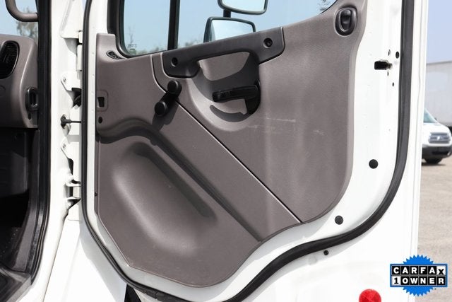 2018 Freightliner M2 106