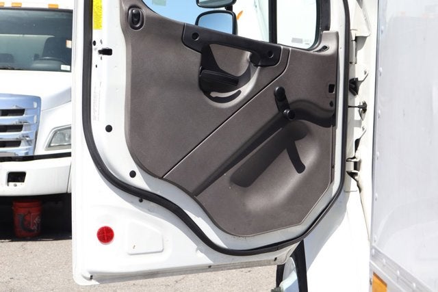 2020 Freightliner M2 106