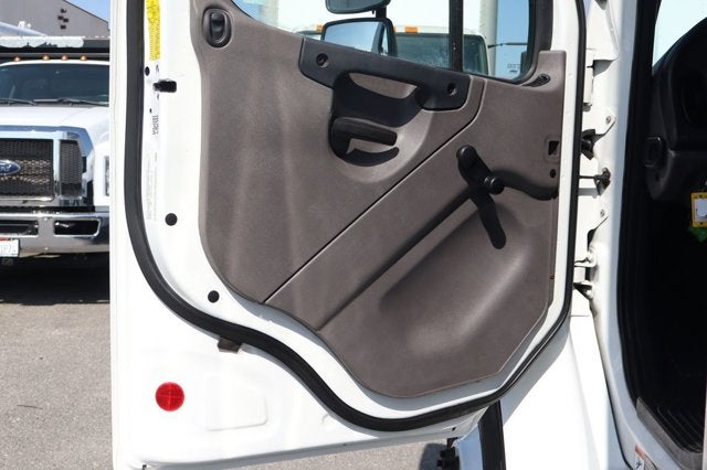 2022 Freightliner M2 106